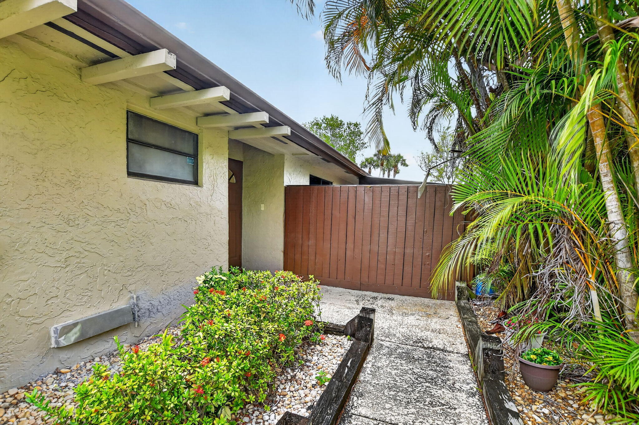 22718 Vistawood Way Boca Raton, FL 33428 - Photo 4 of 43 4-web-or-mls-DSC_7662