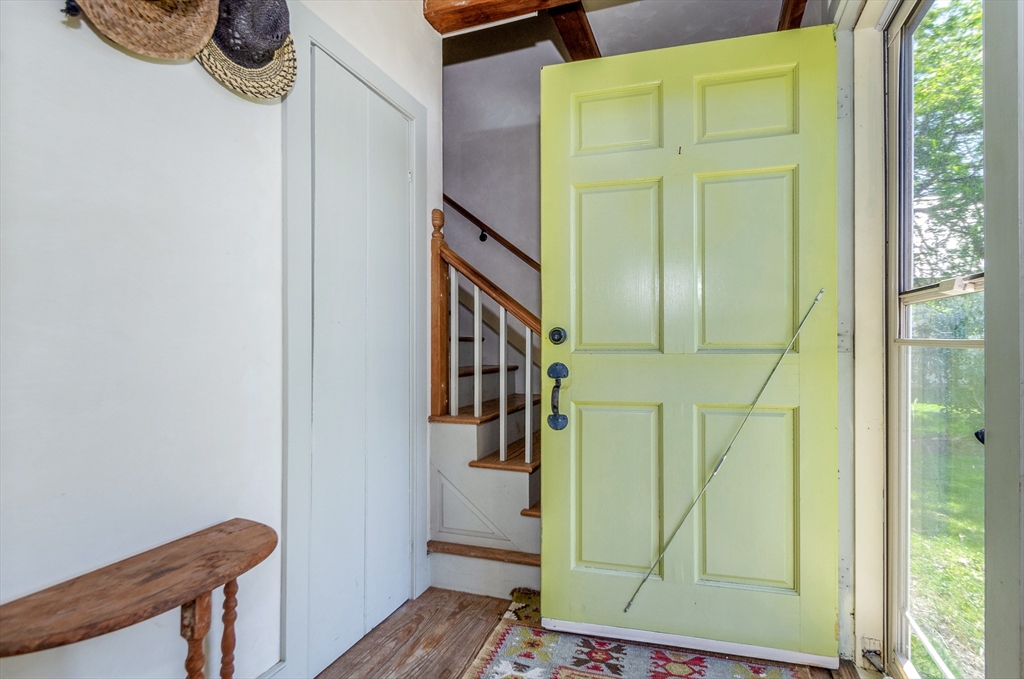 442 Horseneck Road Westport, MA 02790 - Photo 4 of 38