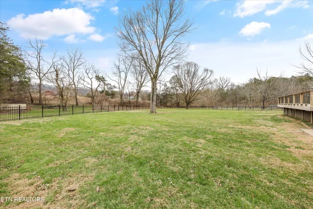 $450,000 | 7400 Foxglove Lane, Knoxville, TN 37918