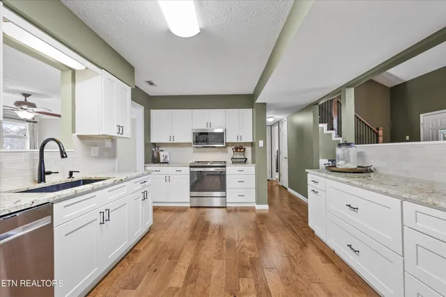 $450,000 | 7400 Foxglove Lane, Knoxville, TN 37918