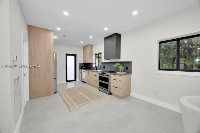 $1,495,000 | 305 Fluvia Avenue, Coral Gables, FL 33134