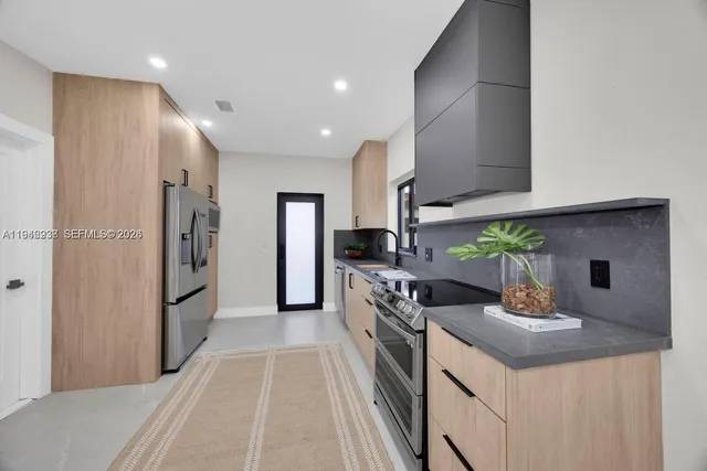 $1,495,000 | 305 Fluvia Avenue, Coral Gables, FL 33134