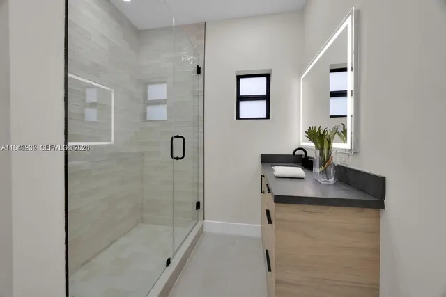 $1,495,000 | 305 Fluvia Avenue, Coral Gables, FL 33134