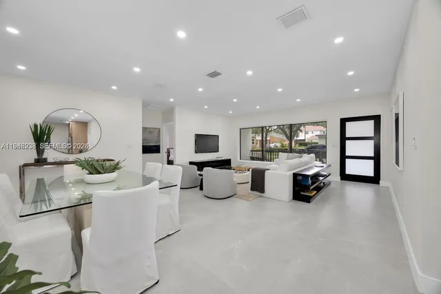 $1,495,000 | 305 Fluvia Avenue, Coral Gables, FL 33134