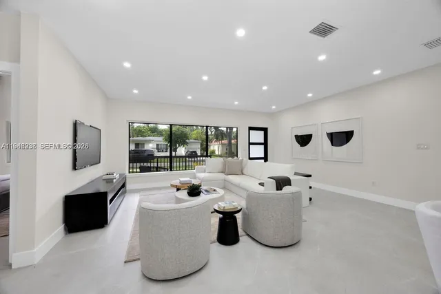 $1,495,000 | 305 Fluvia Avenue, Coral Gables, FL 33134