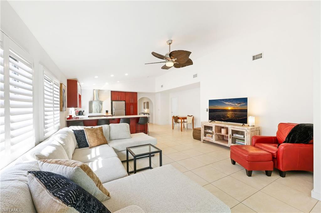 648 96th Avenue North Naples, FL 34108 - Photo 10 of 37