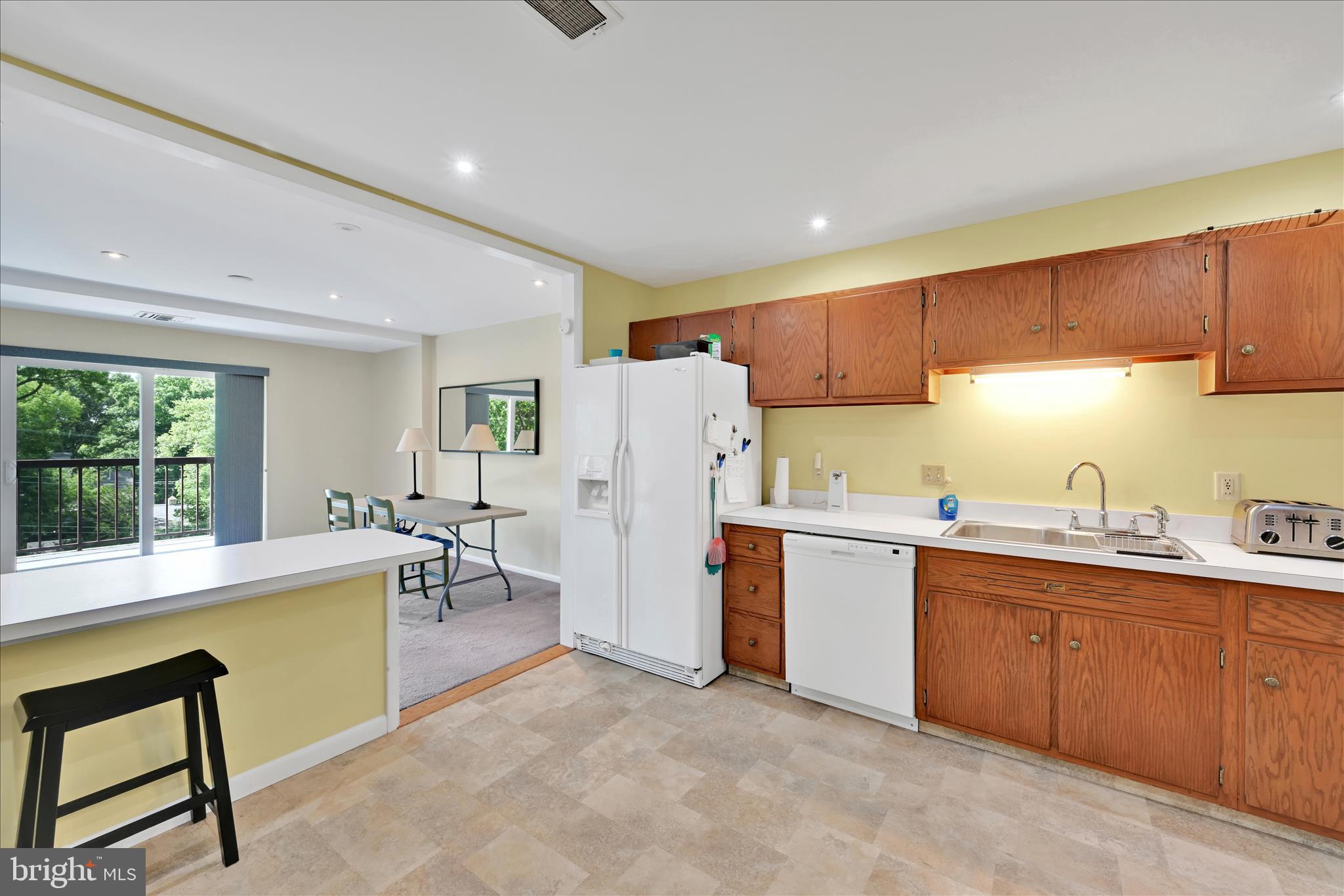 1375 Pershing Boulevard, Unit 608 Reading, PA 19607 - Photo 13 of 29 Kitchen
