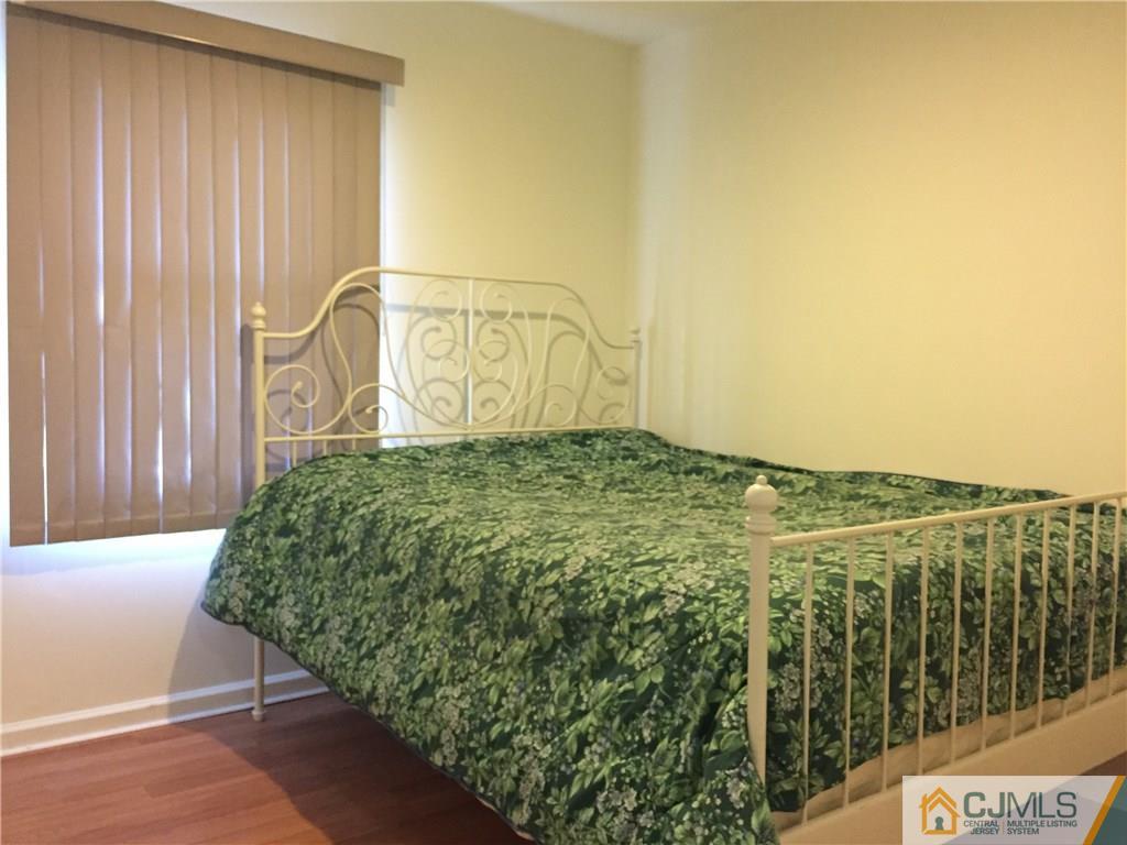 65 Idlewild Road Edison, NJ 08817 - Photo 18 of 21 a view of a balcony