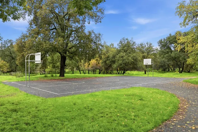 $299,999 | 243 Breuner Drive, Unit 2, Roseville, CA 95678