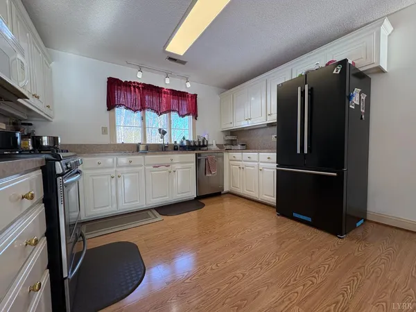 $369,900 | 111 Oaklawn Terrace, Gretna, VA 24557