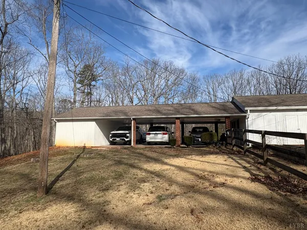 $389,900 | 111 Oaklawn Terrace, Gretna, VA 24557