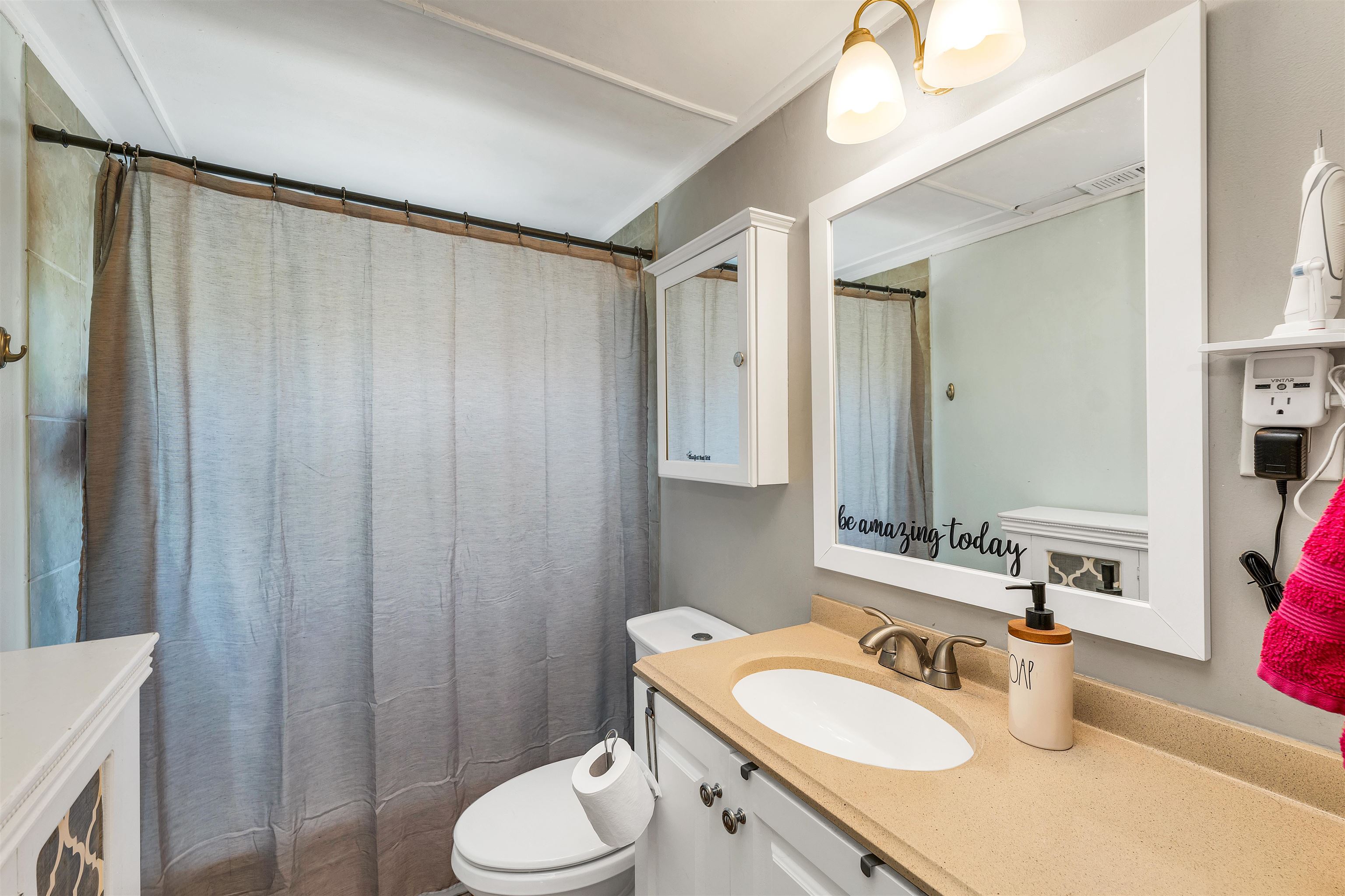 22 Berkshire Road Nashua, NH 03064 - Photo 11 of 18 Gallery Image 11