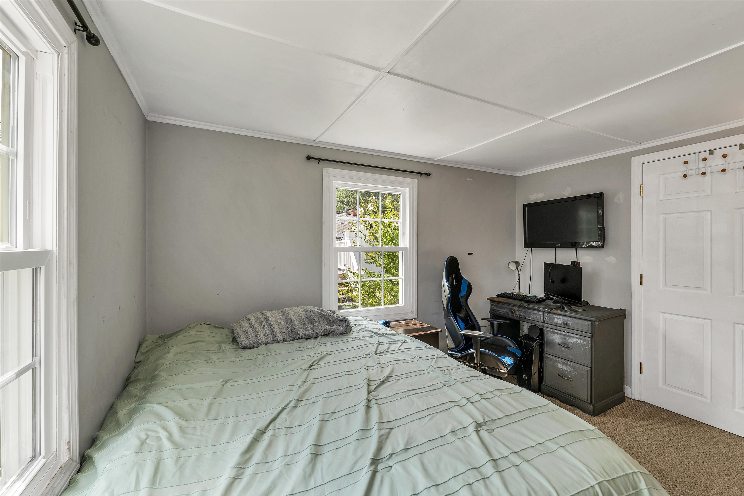 22 Berkshire Road Nashua, NH 03064 - Photo 15 of 18 Gallery Image 15