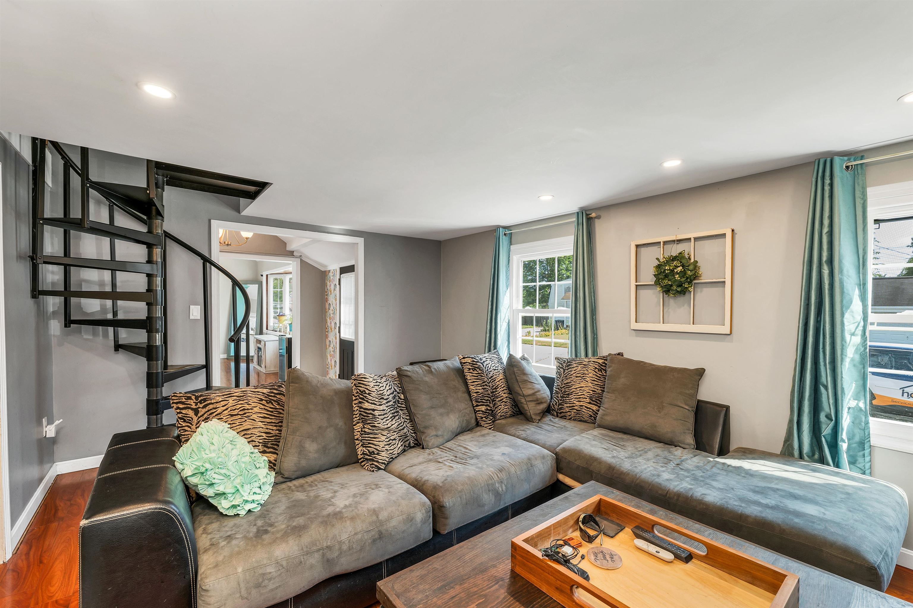 22 Berkshire Road Nashua, NH 03064 - Photo 10 of 18 Gallery Image 10