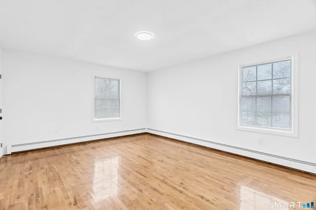 $2,000 | 270 Capen Street, Hartford, CT 06112