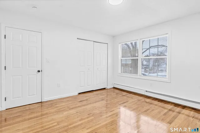 $2,000 | 270 Capen Street, Hartford, CT 06112