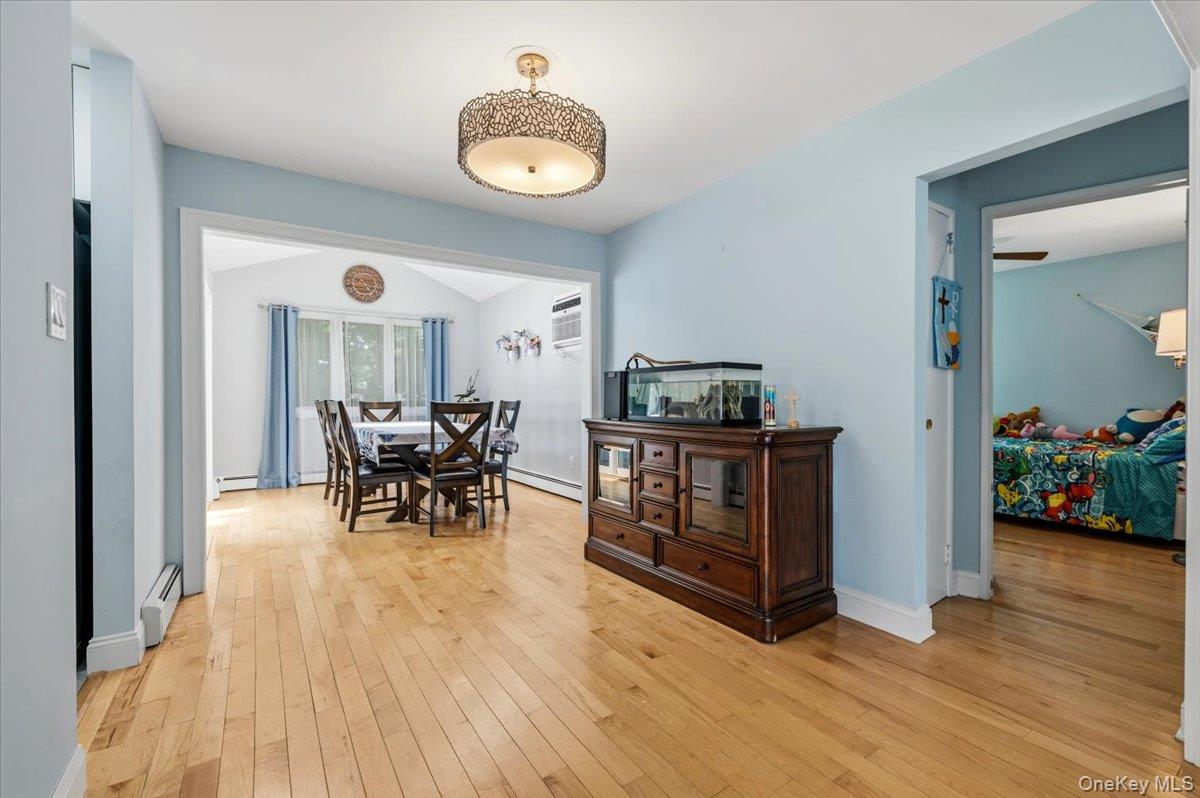 512 Farm Ranch Road East Bethpage, NY 11714 - Photo 11 of 23