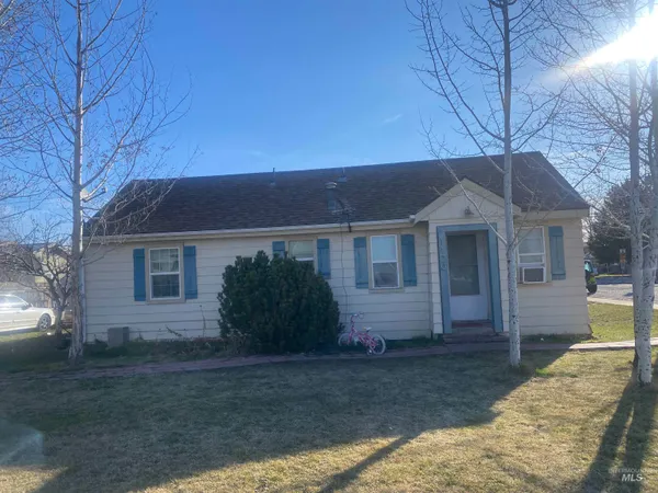 $290,000 | 1120 North 3rd E Street, Mountain Home, ID 83647