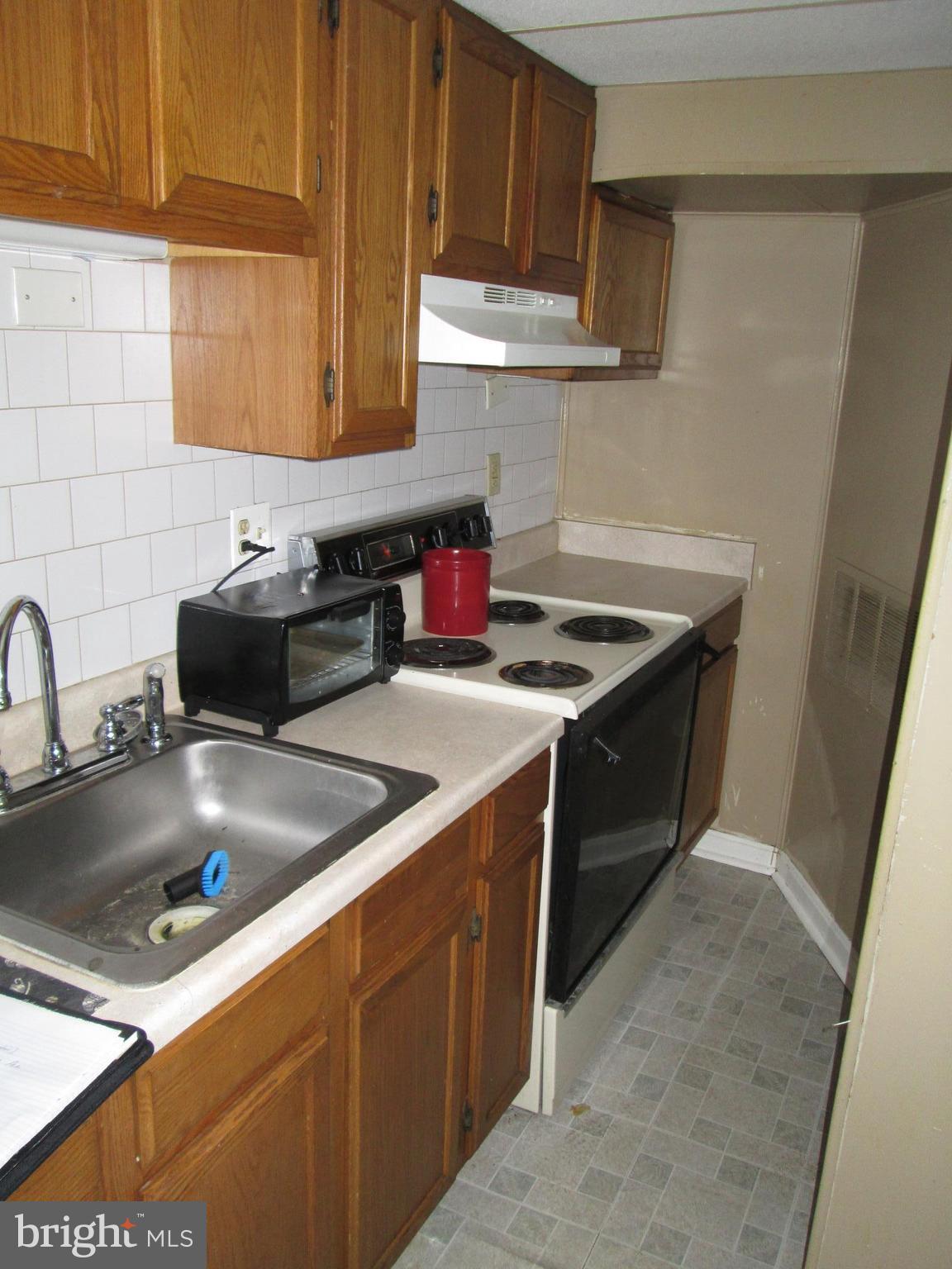 108 Carver Road Dundalk, MD 21222 - Photo 5 of 13 Kitchen