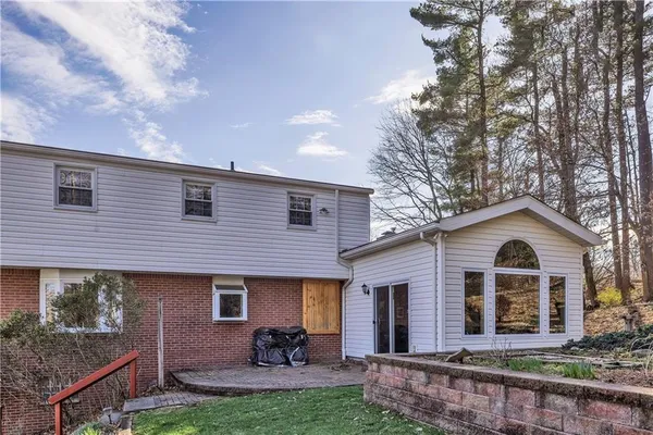 $400,000 | 3757 Fenton Drive, Murrysville, PA 15668