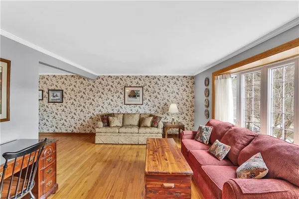 $400,000 | 3757 Fenton Drive, Murrysville, PA 15668