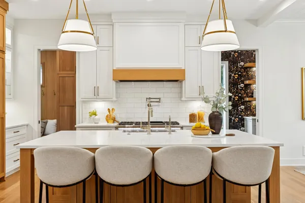 $2,149,900 | 5805 Kellogg Avenue, Edina, MN 55424