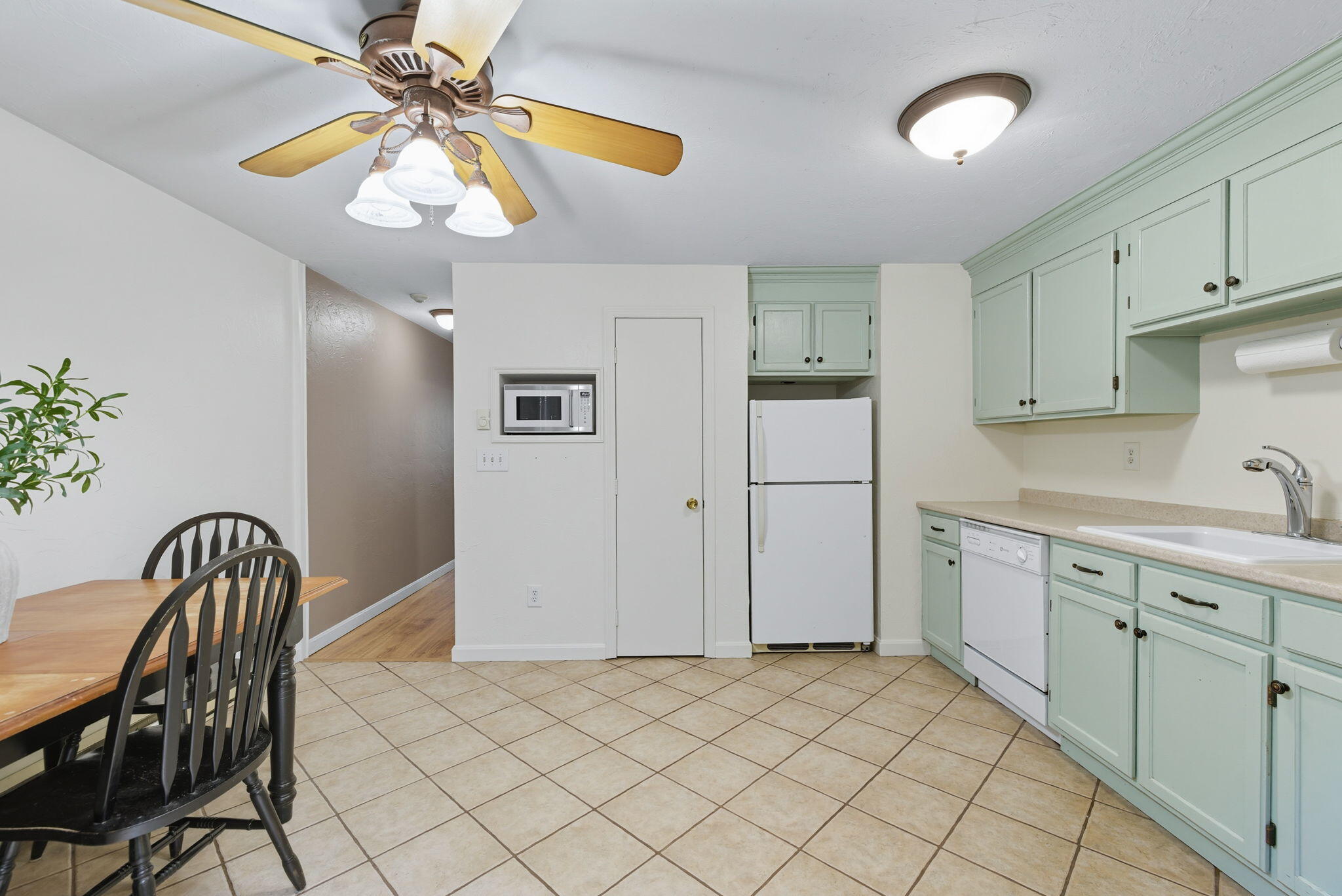 300 Falmouth Road, Unit 17B Mashpee, MA 02649 - Photo 12 of 23 IMG_0568