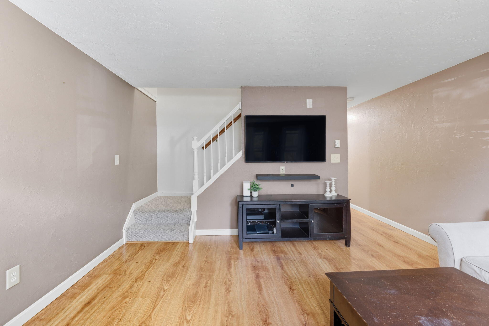 300 Falmouth Road, Unit 17B Mashpee, MA 02649 - Photo 5 of 23 IMG_0590