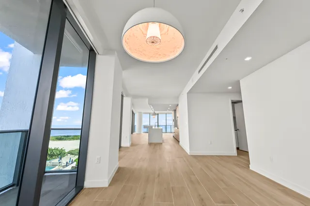 $2,999,999 | 900 North Ocean Boulevard, Unit 406, Pompano Beach, FL 33062