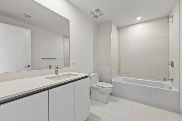 $2,999,999 | 900 North Ocean Boulevard, Unit 406, Pompano Beach, FL 33062