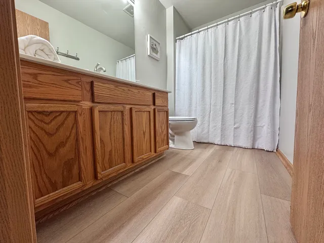 $1,825 | 2427 Silverstone Drive, Unit 2427, Carpentersville, IL 60110