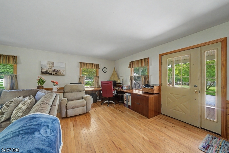 927 Owassa Road Newton, NJ 07860 - Photo 10 of 35 Gallery Image 10
