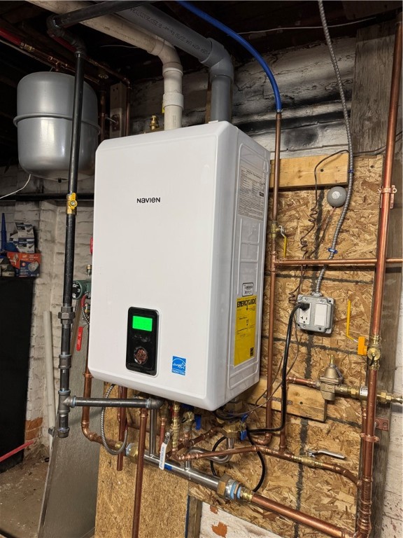 339 Broadway Pawtucket, RI 02860 - Photo 6 of 29