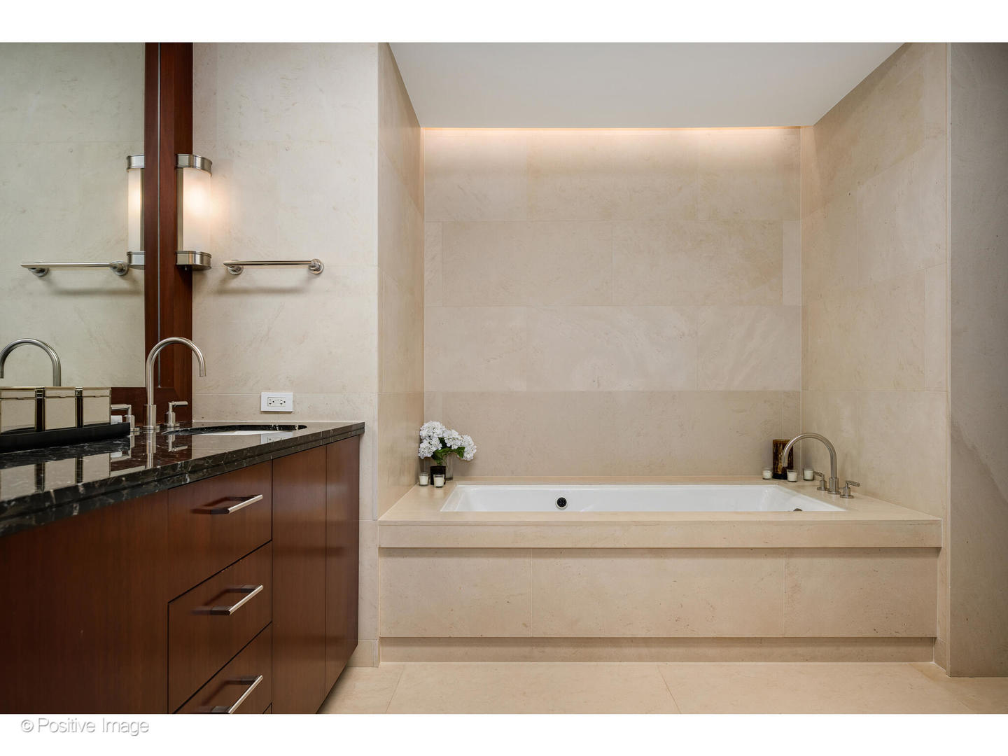 159 East Walton Place, Unit 7G Chicago, IL 60611 - Photo 23 of 36