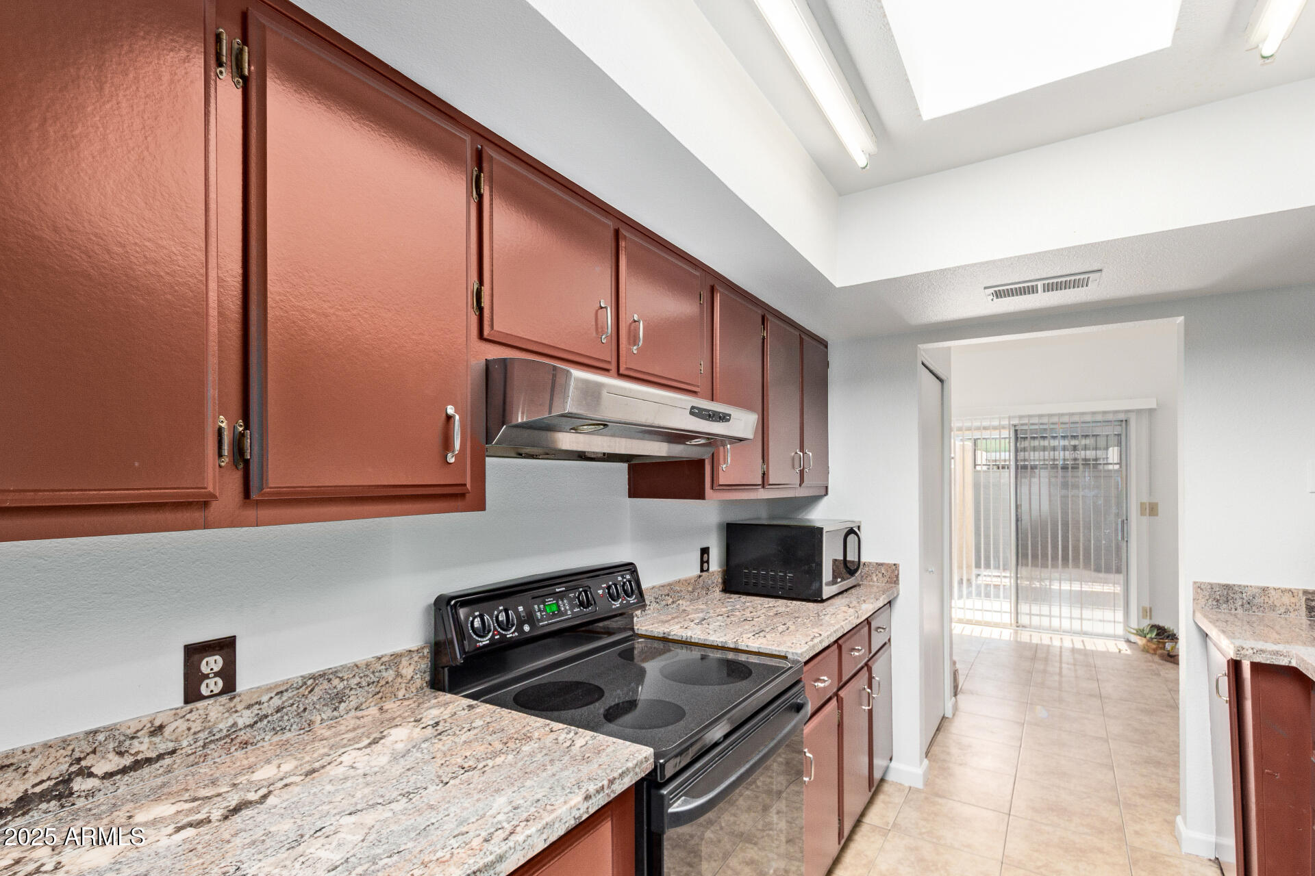 2431 East 7th Street Tempe, AZ 85288 - Photo 8 of 21 08 - 7th