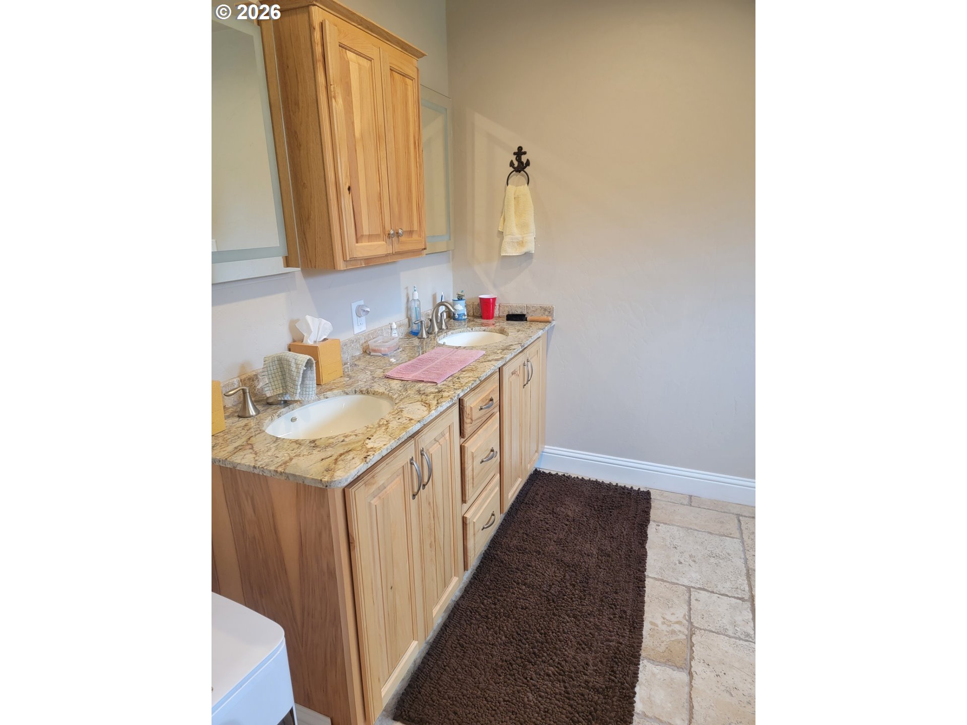 16870 Thompson Road Brookings, OR 97415 - Photo 23 of 43 Attached Bathroom #1