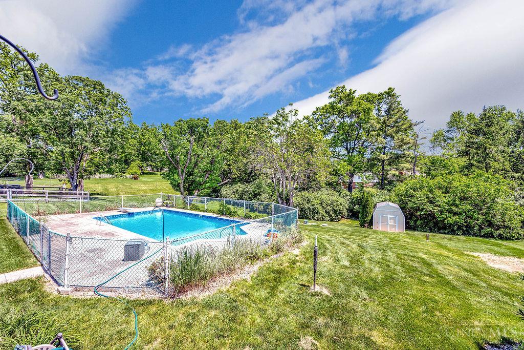 8714 Wuest Road Cincinnati, OH 45251 - Photo 40 of 64 Gallery Image 40