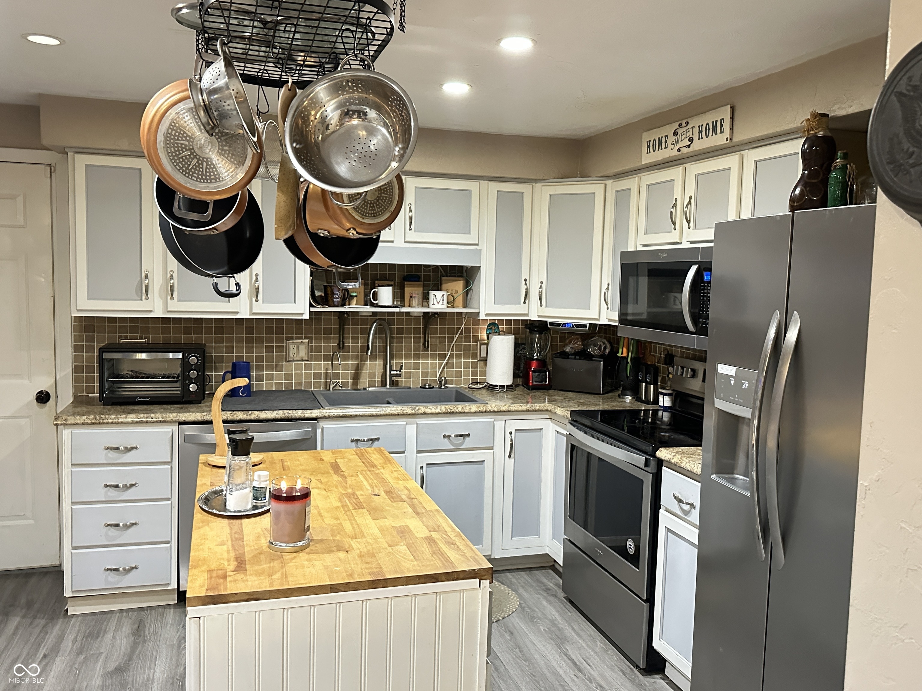 2120 Kitchen Drive Anderson, IN 46017 - Photo 19 of 36