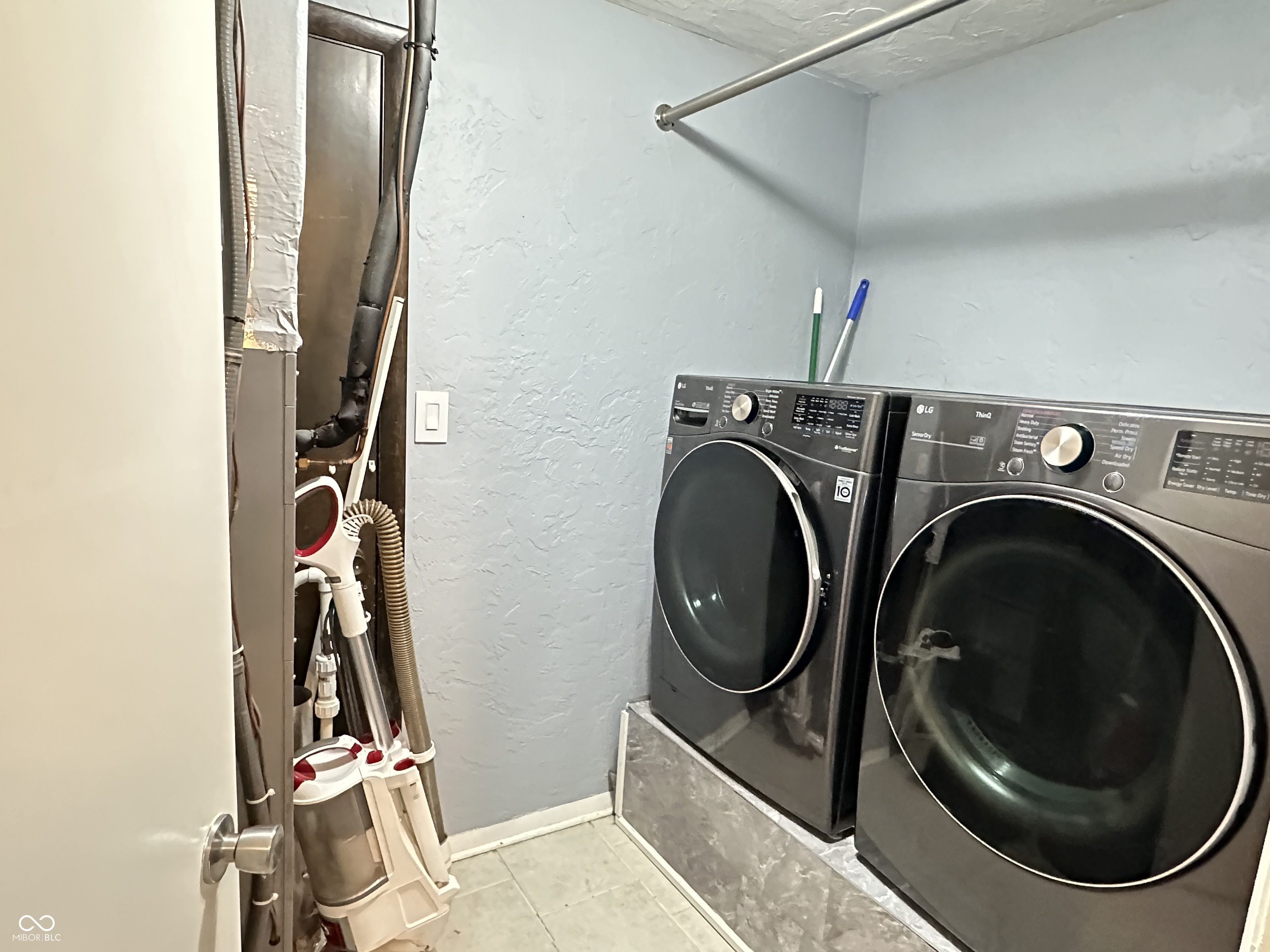 2120 Kitchen Drive Anderson, IN 46017 - Photo 34 of 36