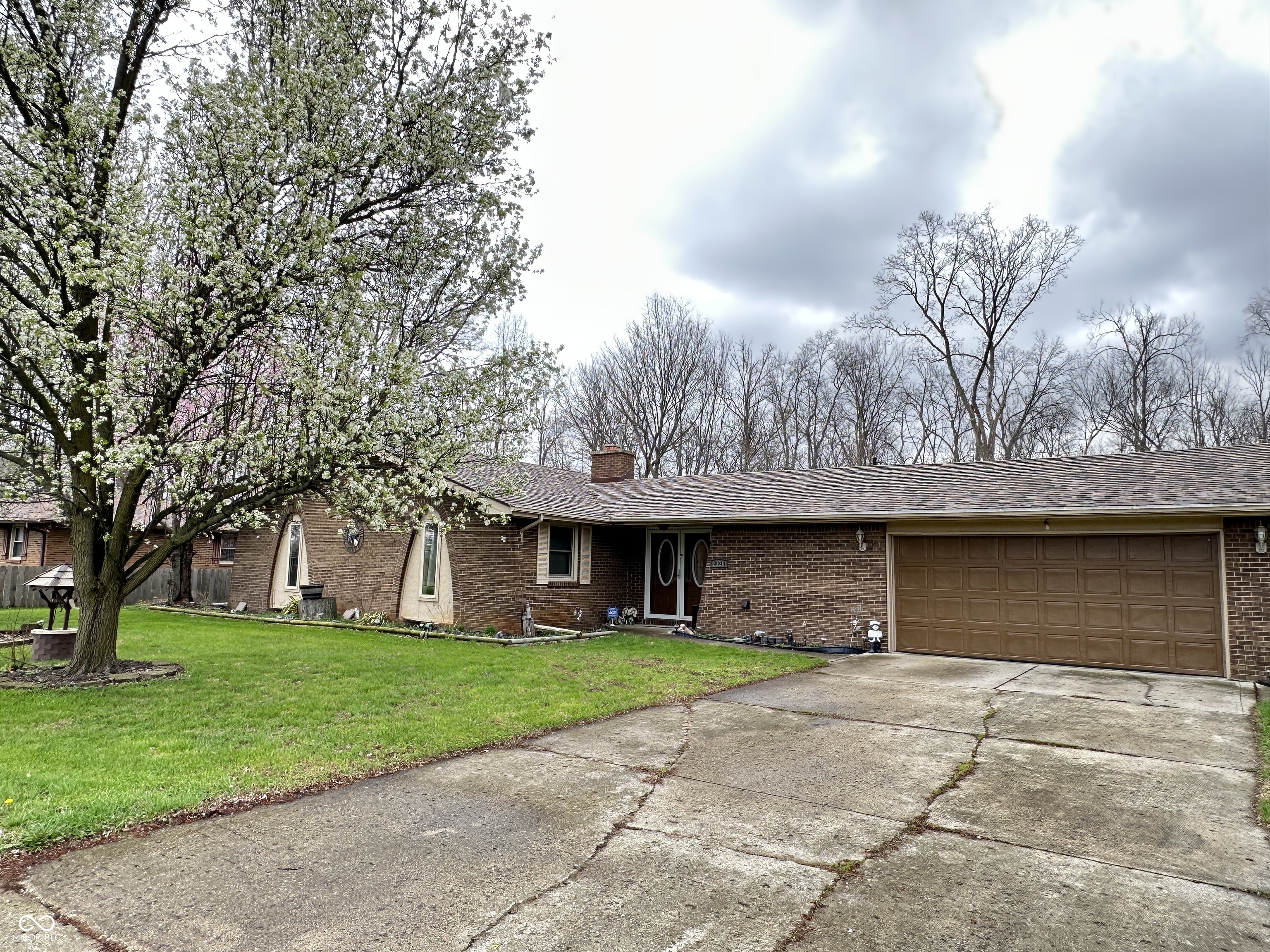 2120 Kitchen Drive Anderson, IN 46017 - Photo 4 of 36