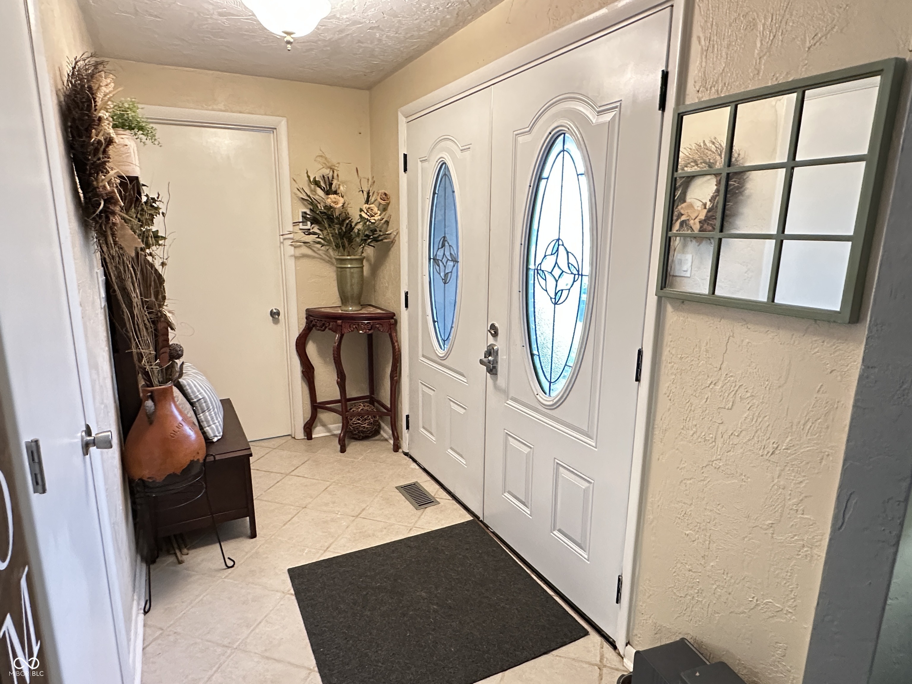 2120 Kitchen Drive Anderson, IN 46017 - Photo 9 of 36