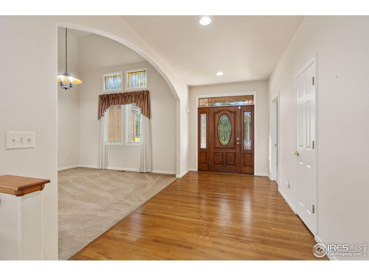 2102 Meander Road Windsor, CO 80550 - Photo 3 of 35 Delightful Foyer