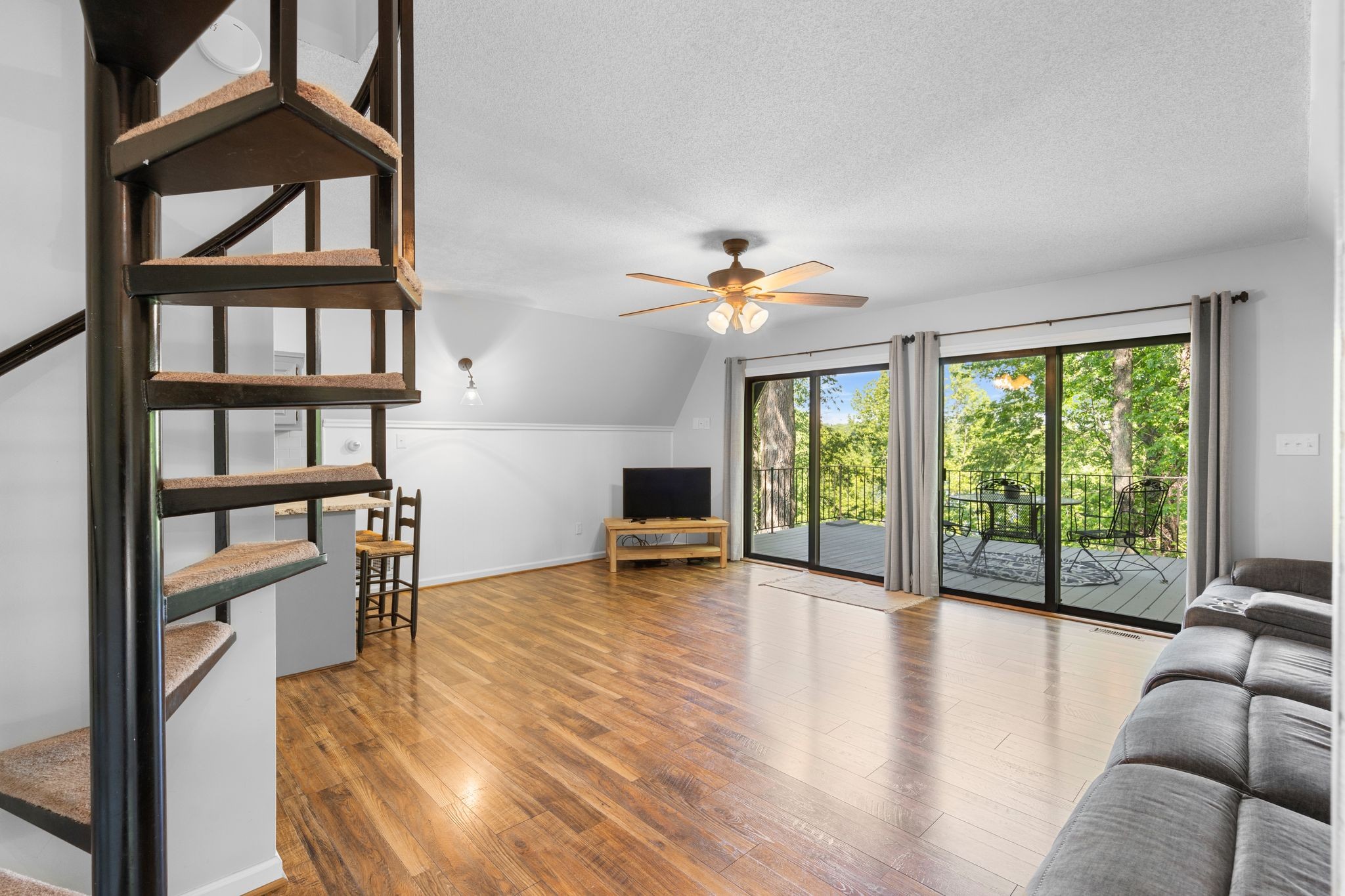 1552 Damron Road Estill Springs, TN 37330 - Photo 7 of 59