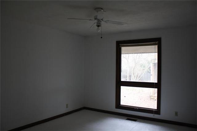 8121 Old Cedar Grove Road Cross Plains, TN 37049 - Photo 8 of 15 Gallery Image 8