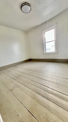 a view of empty room with window