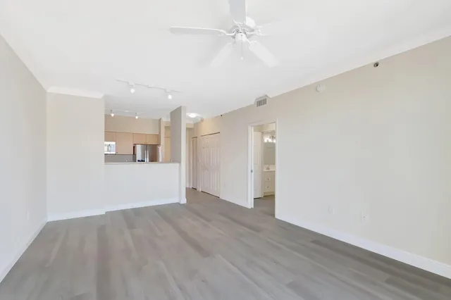 $242,900 | 616 Clearwater Park Road, Unit 907, West Palm Beach, FL 33401