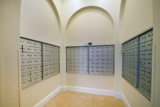 $242,900 | 616 Clearwater Park Road, Unit 907, West Palm Beach, FL 33401