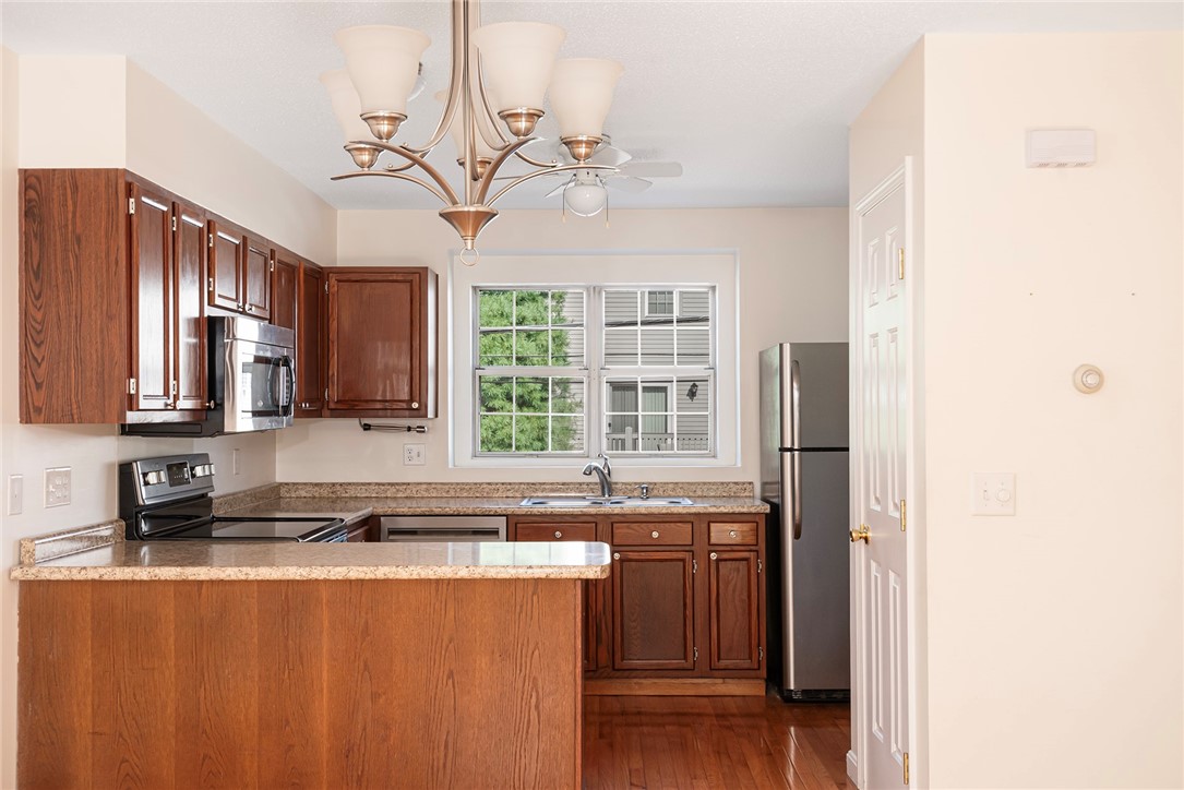 565 Quaker Lane, Unit 58 West Warwick, RI 02893 - Photo 11 of 33