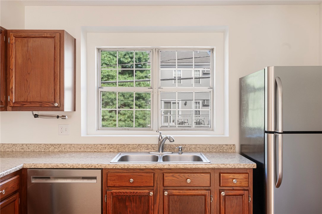 565 Quaker Lane, Unit 58 West Warwick, RI 02893 - Photo 12 of 33