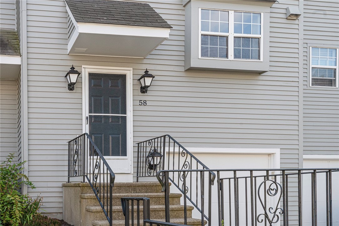 565 Quaker Lane, Unit 58 West Warwick, RI 02893 - Photo 2 of 33